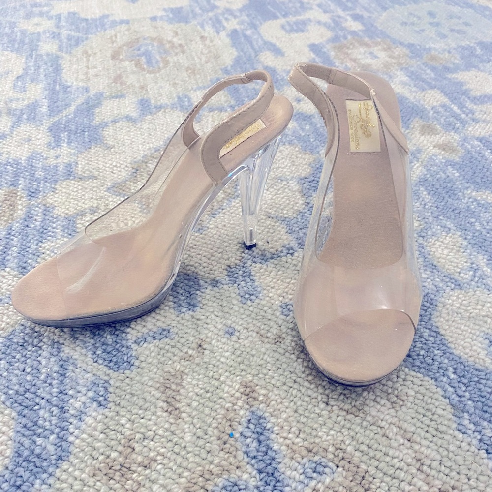 Special occasions by Saugus Shoe size 6.5 Clear heels
